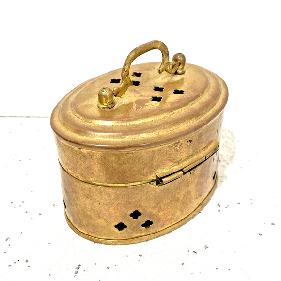 Miniature Brass Cricket Box Top Handle Pierced Metal Oval Hinged Lid Decorative - Picture 3 of 10